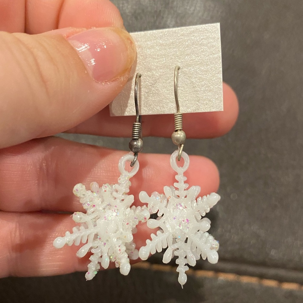 Snowflake earrings